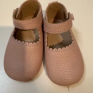 Elephantito baby Mary Jane moccasin boutique size 4 blush pink